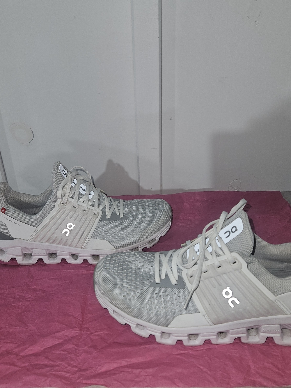 On Running Cloudswift Light Grey White Sneakers